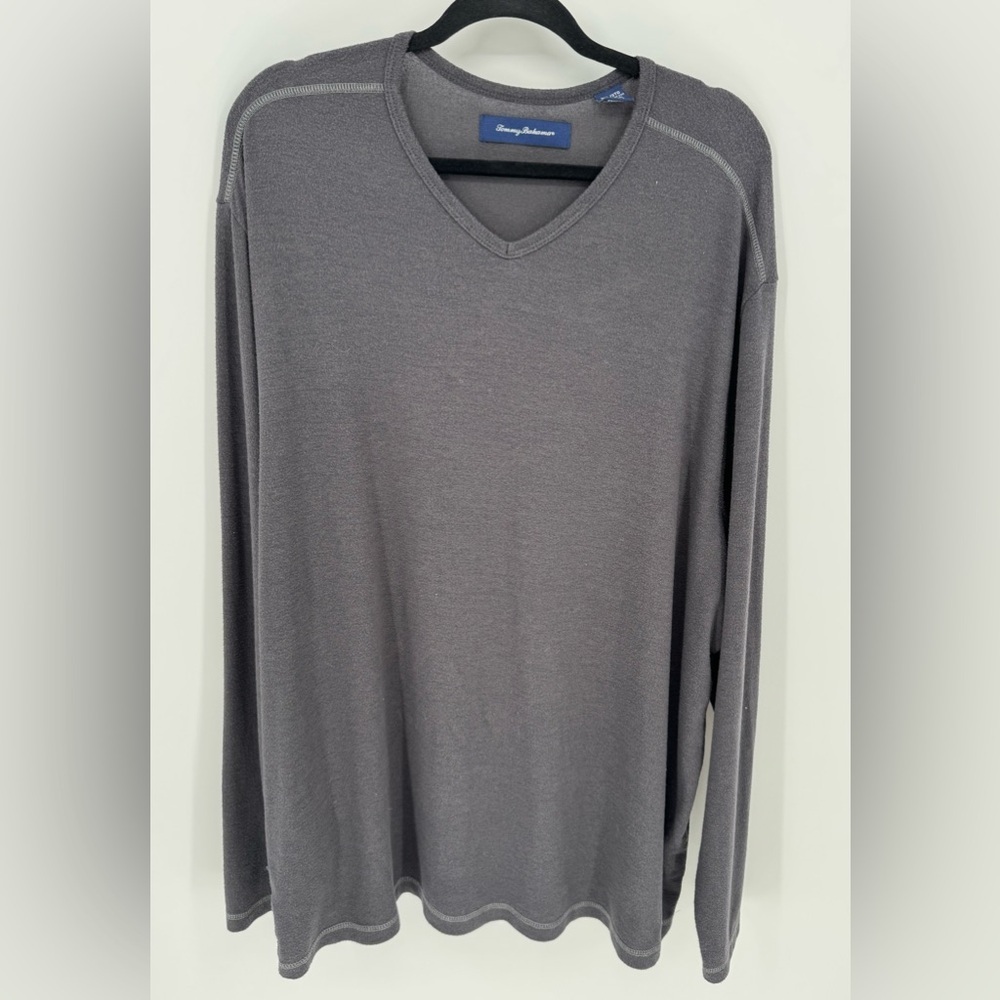 Tommy Bahama Men's V-Neck Long Sleeve Shirt